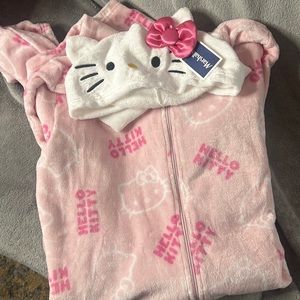 Hello Kitty adult cozy pajamas MEDIUM
